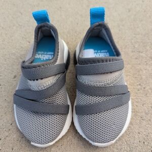 Native Phoenix Sneakers Slip On Size 5